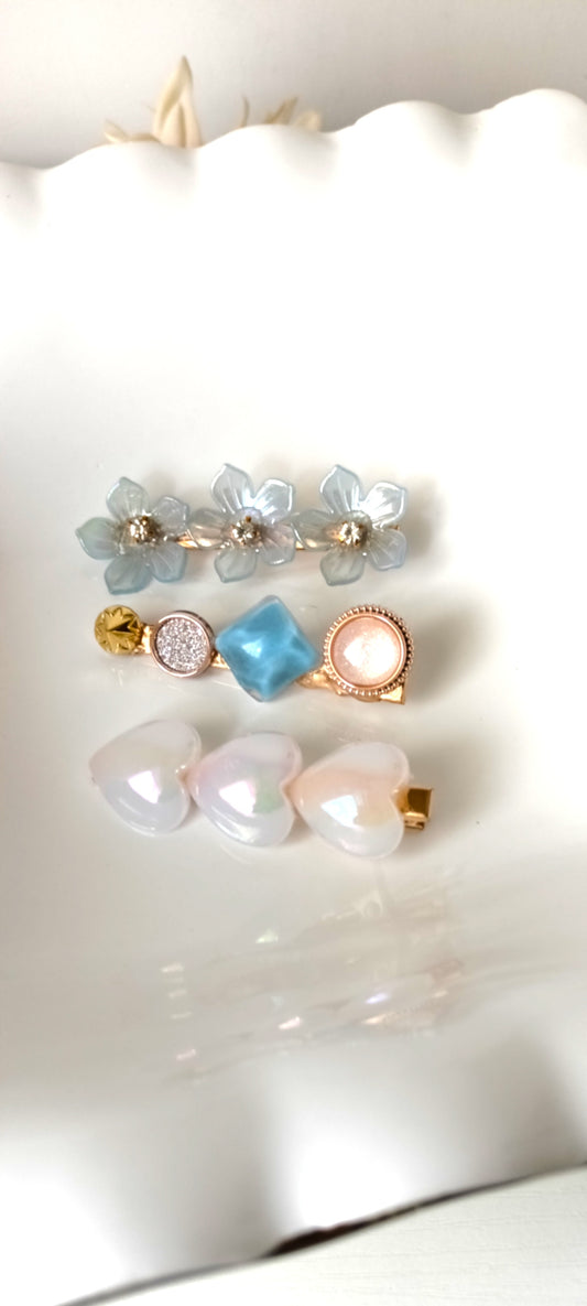 Heart & Crystal Flower Hair Clip Set – Pastel Blue & Pearl