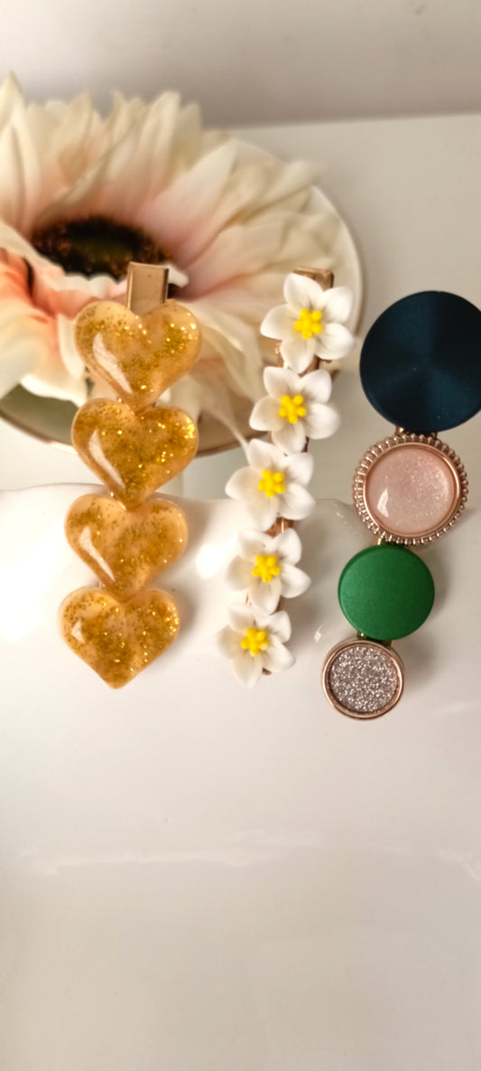 Golden Glitter Heart & Daisy Flower Hair Clip Set – Cheerful Pop Edition