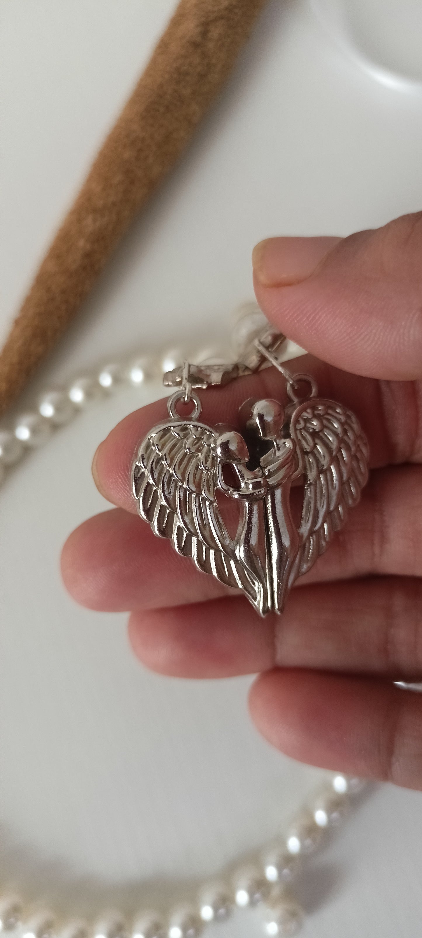 Elegant Pearl Beaded Chain with Magnetically Detachable Wing Heart Pendant - Personally Handcrafted