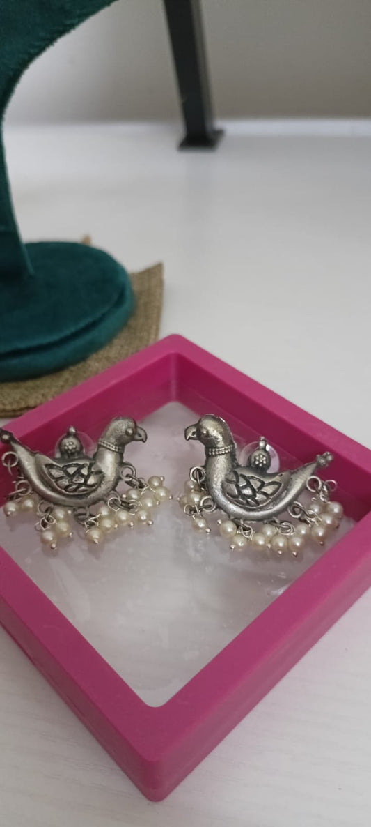 Earring - Parrots with Pearl hangings