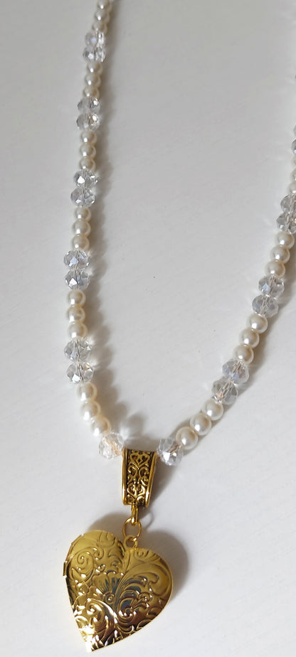 Elegant Pearl Crystal Heart Locket Necklace – 18K Gold Tone