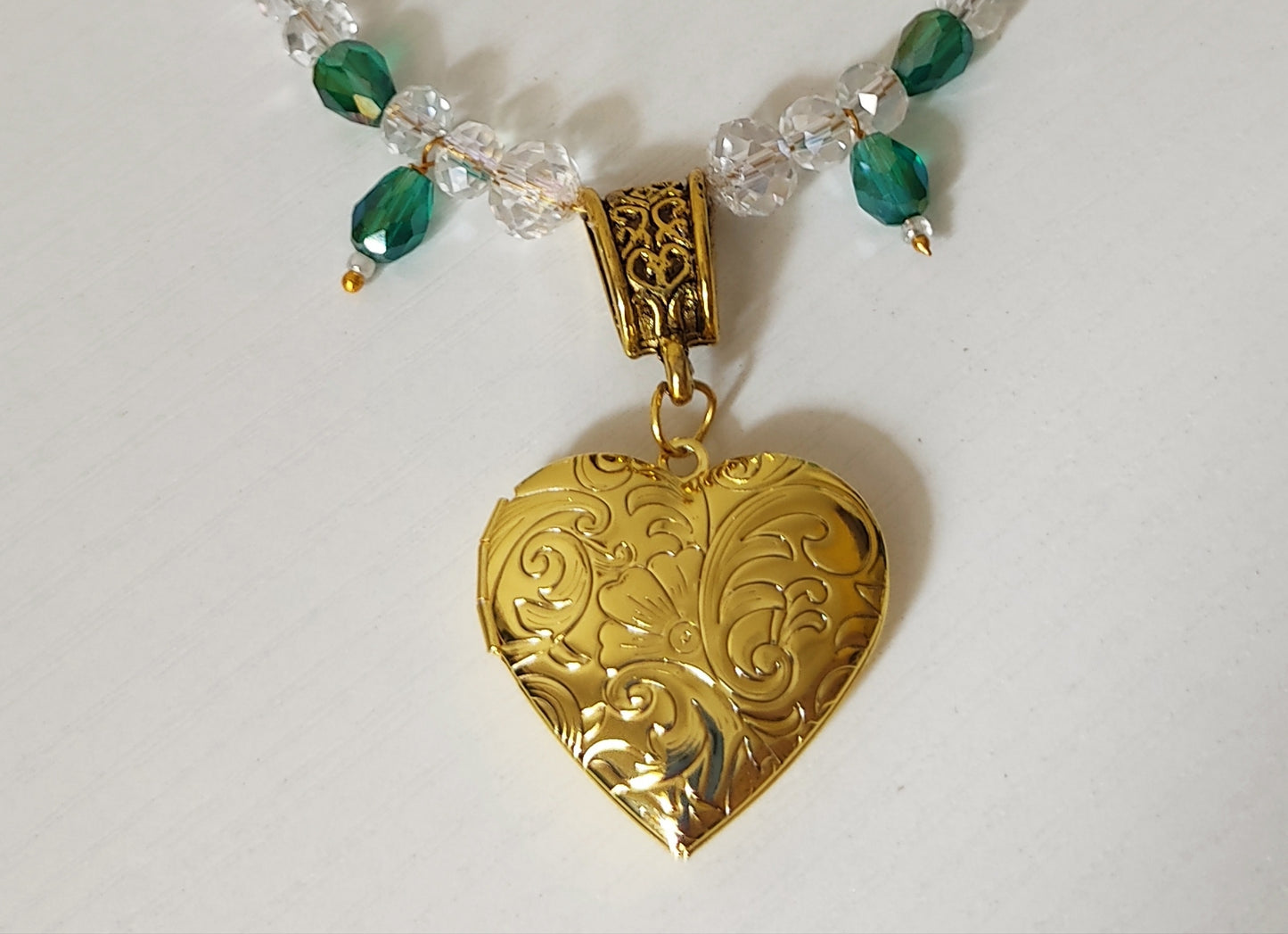 Emerald Crystal Heart Locket Necklace Set – 18K Gold Tone