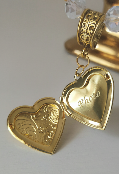 Elegant Pearl Crystal Heart Locket Necklace – 18K Gold Tone