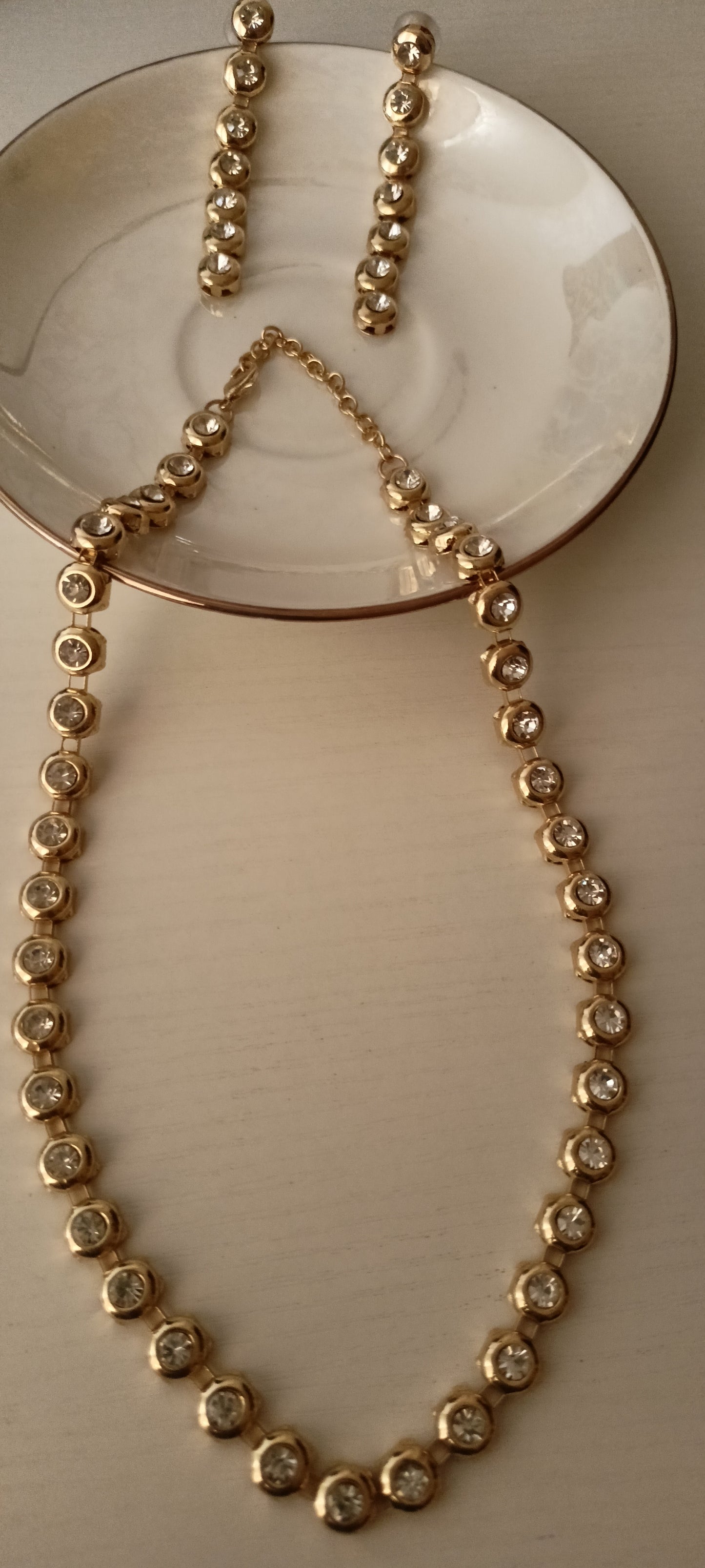 Sparkling Clear Stones Necklace Set