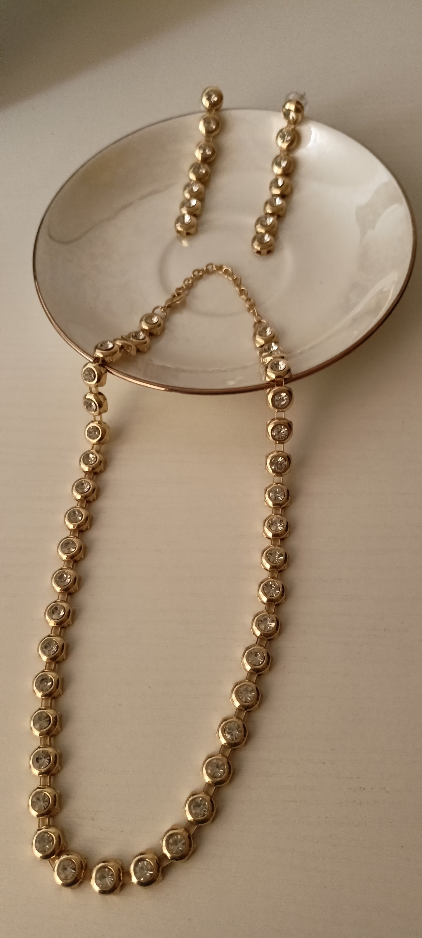 Sparkling Clear Stones Necklace Set