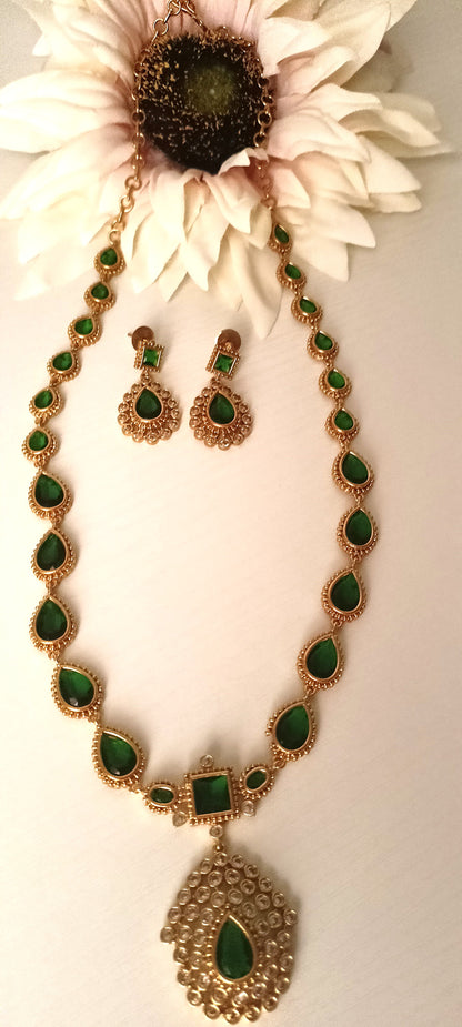 Elegant Green Stone Necklace Set with Earrings