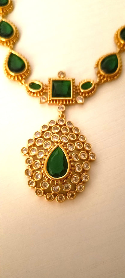 Elegant Green Stone Necklace Set with Earrings