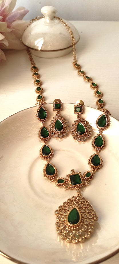 Elegant Green Stone Necklace Set with Earrings