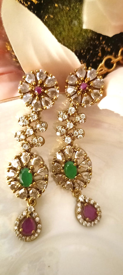 Classic Royal Necklace Set with Green & Pink Stones