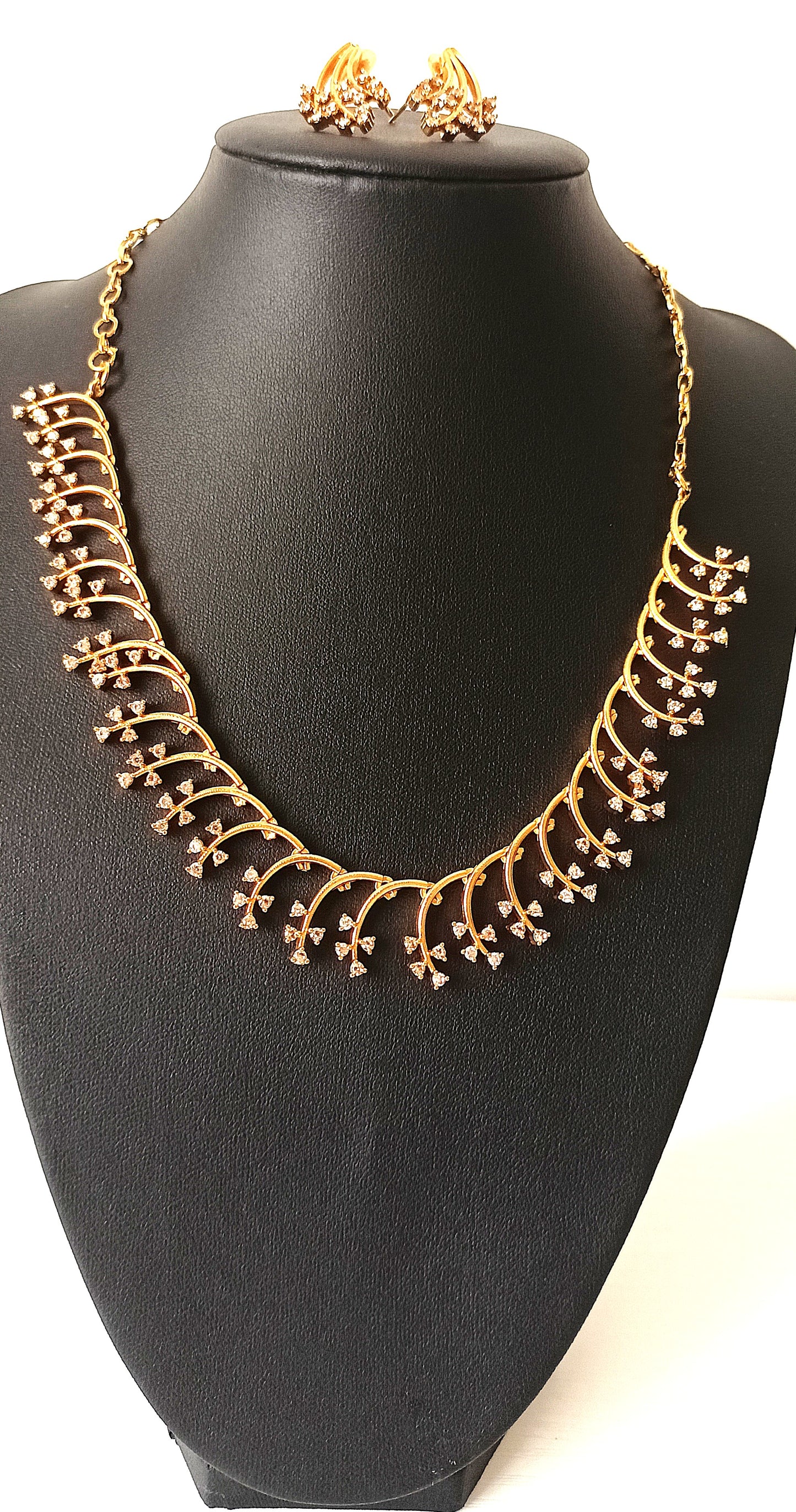 Radiant Bud Cluster Gold-Plated Necklace Set with Coordinating Earrings