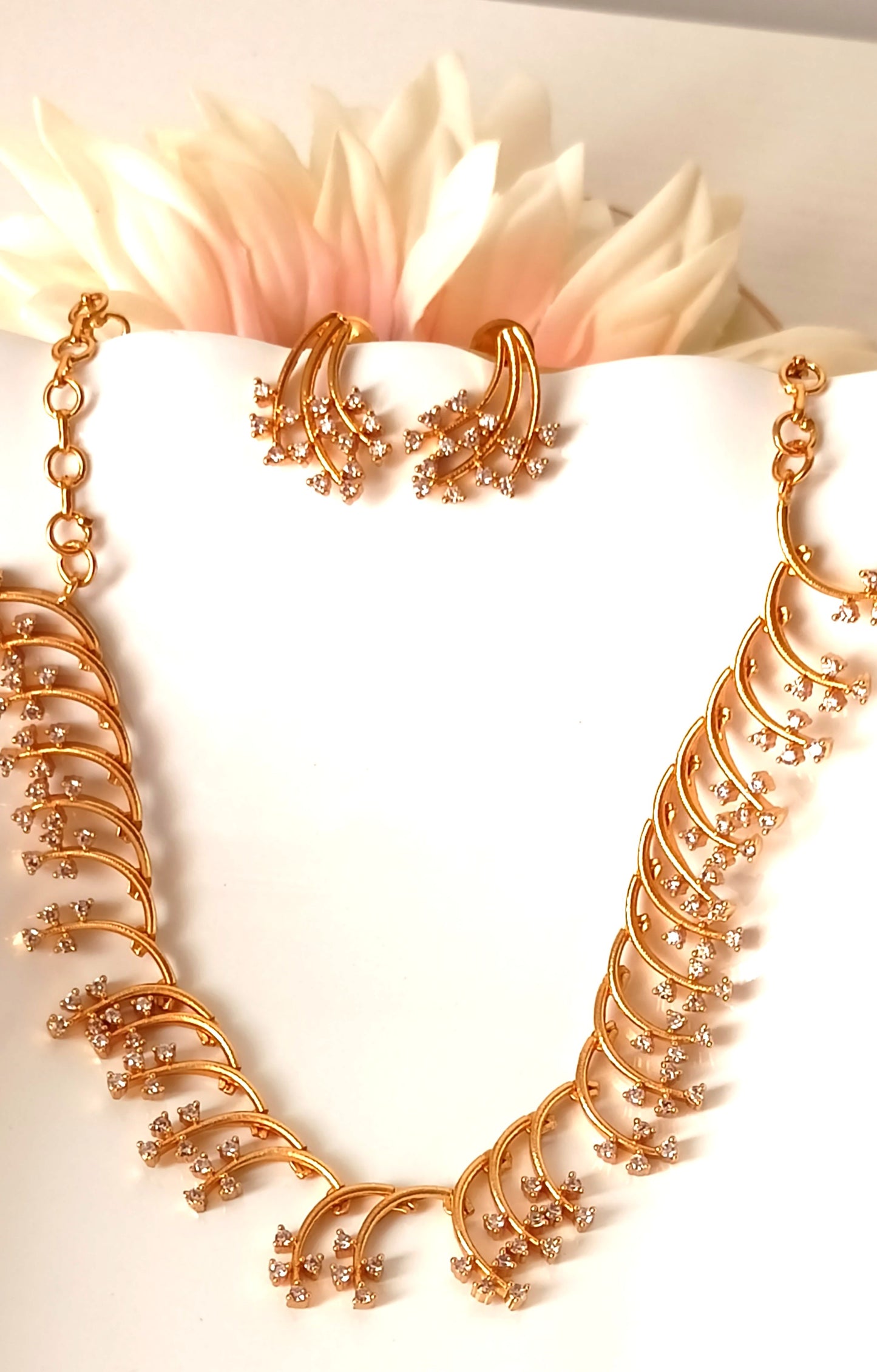Radiant Bud Cluster Gold-Plated Necklace Set with Coordinating Earrings