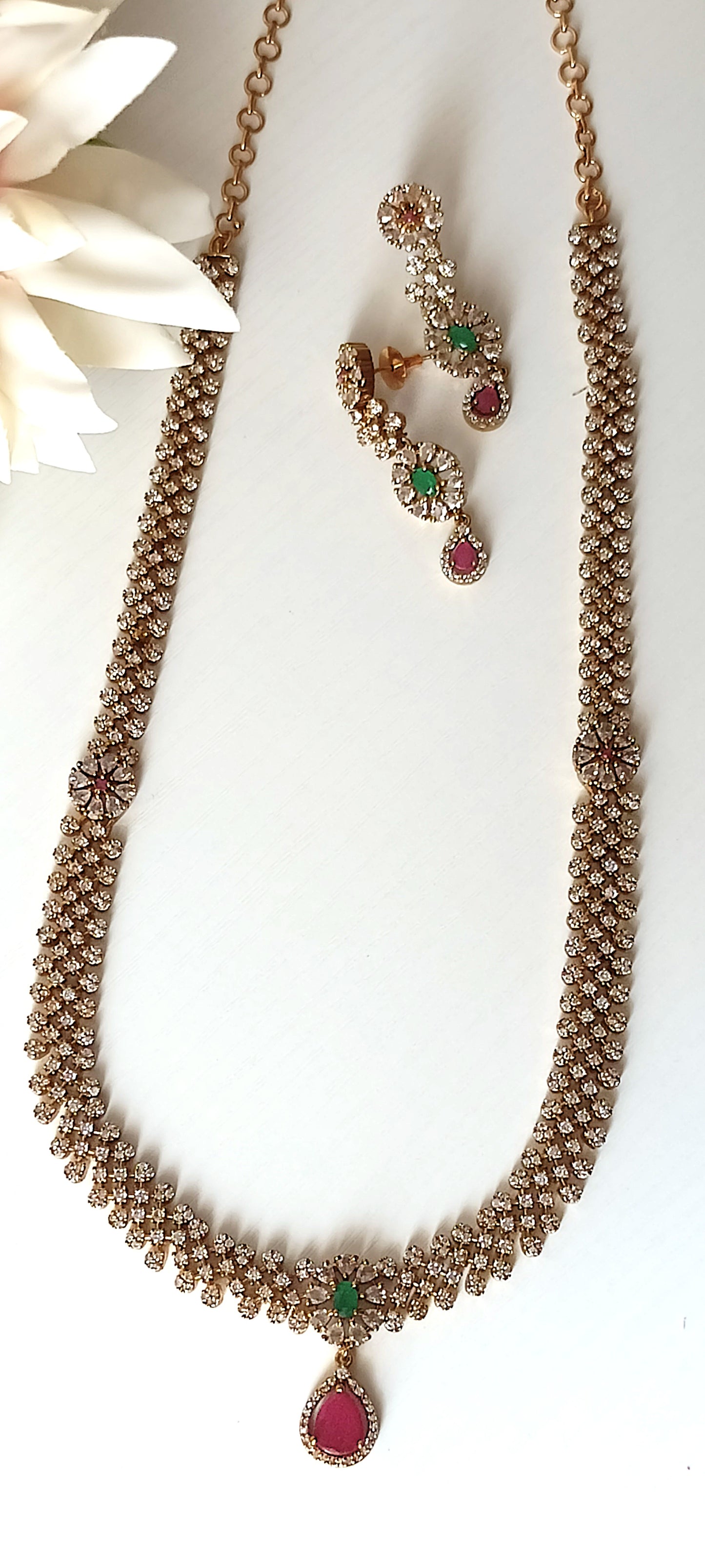 Classic Royal Necklace Set with Green & Pink Stones