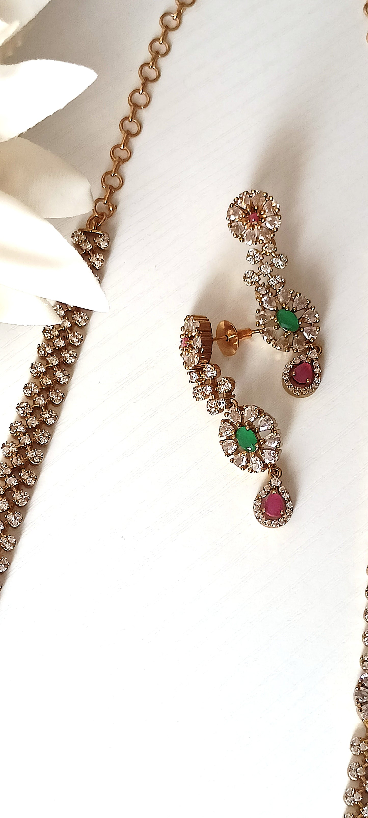 Classic Royal Necklace Set with Green & Pink Stones