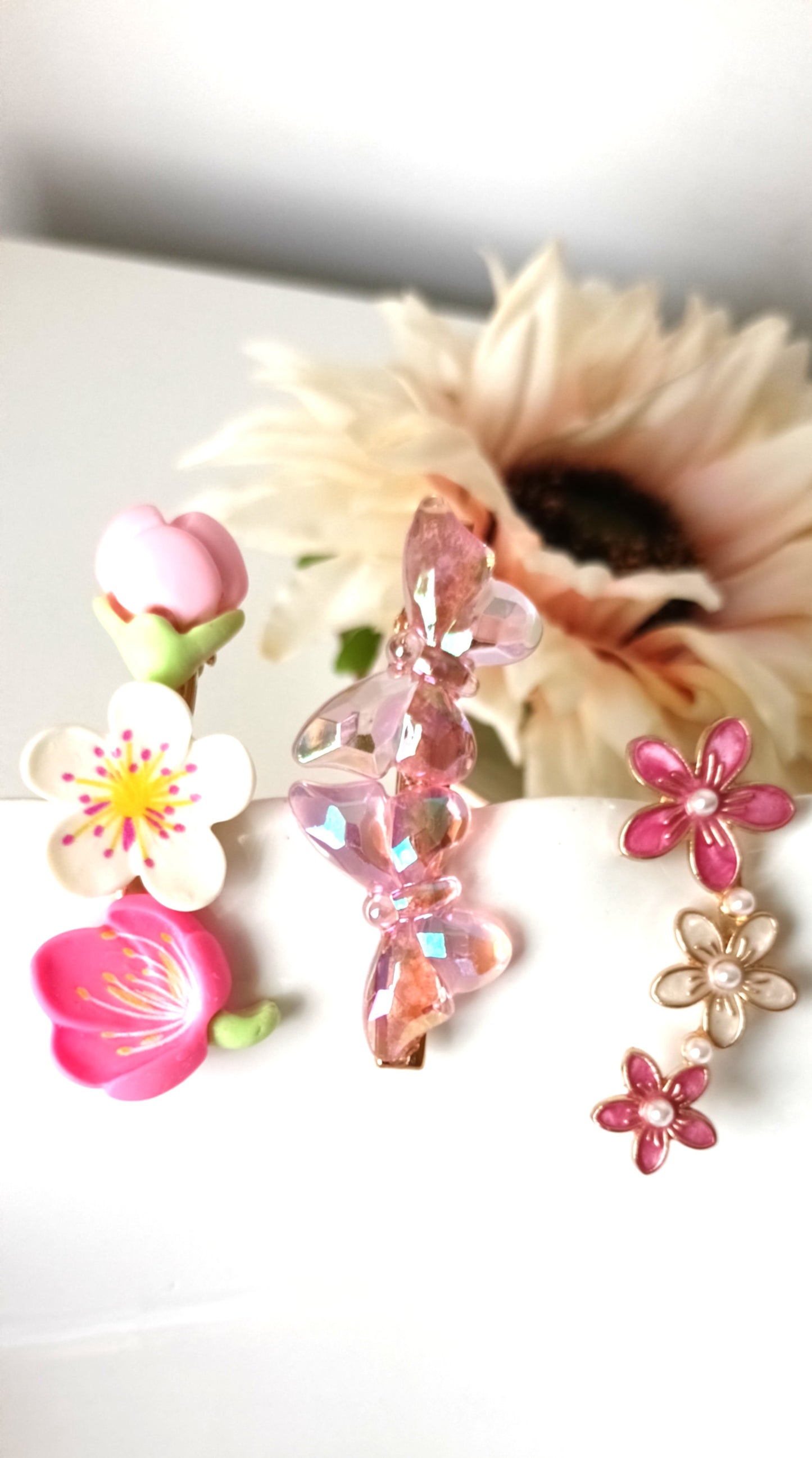 Charming Sakura Blossom Pastel Hair Clip – Pink, White & Green