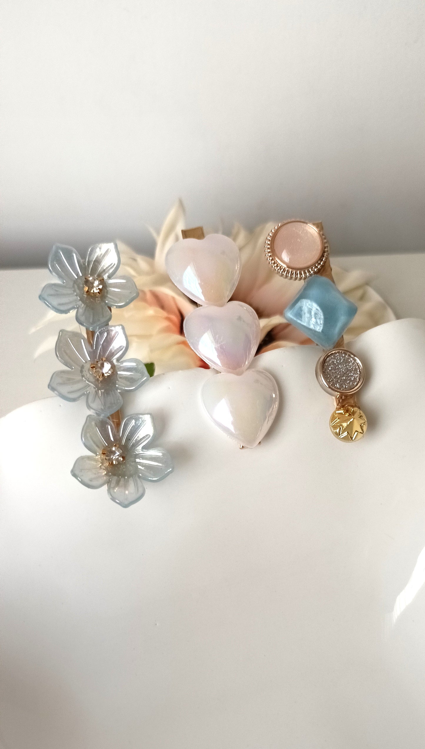 Heart & Crystal Flower Hair Clip Set – Pastel Blue & Pearl