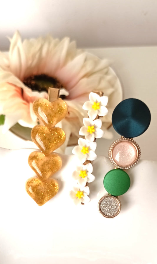 Golden Glitter Heart & Daisy Flower Hair Clip Set – Cheerful Pop Edition