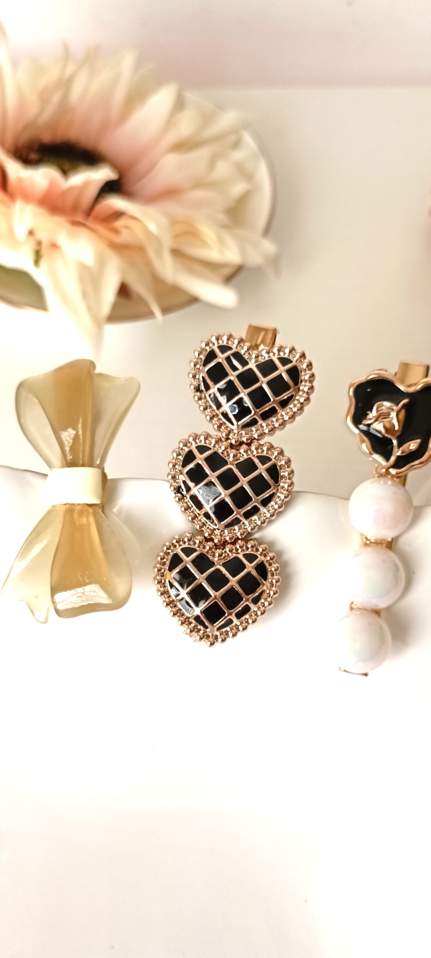 Chocolate Bow, Black Grid Heart & Pearl Rose Hair Clip Set – Modern Luxe