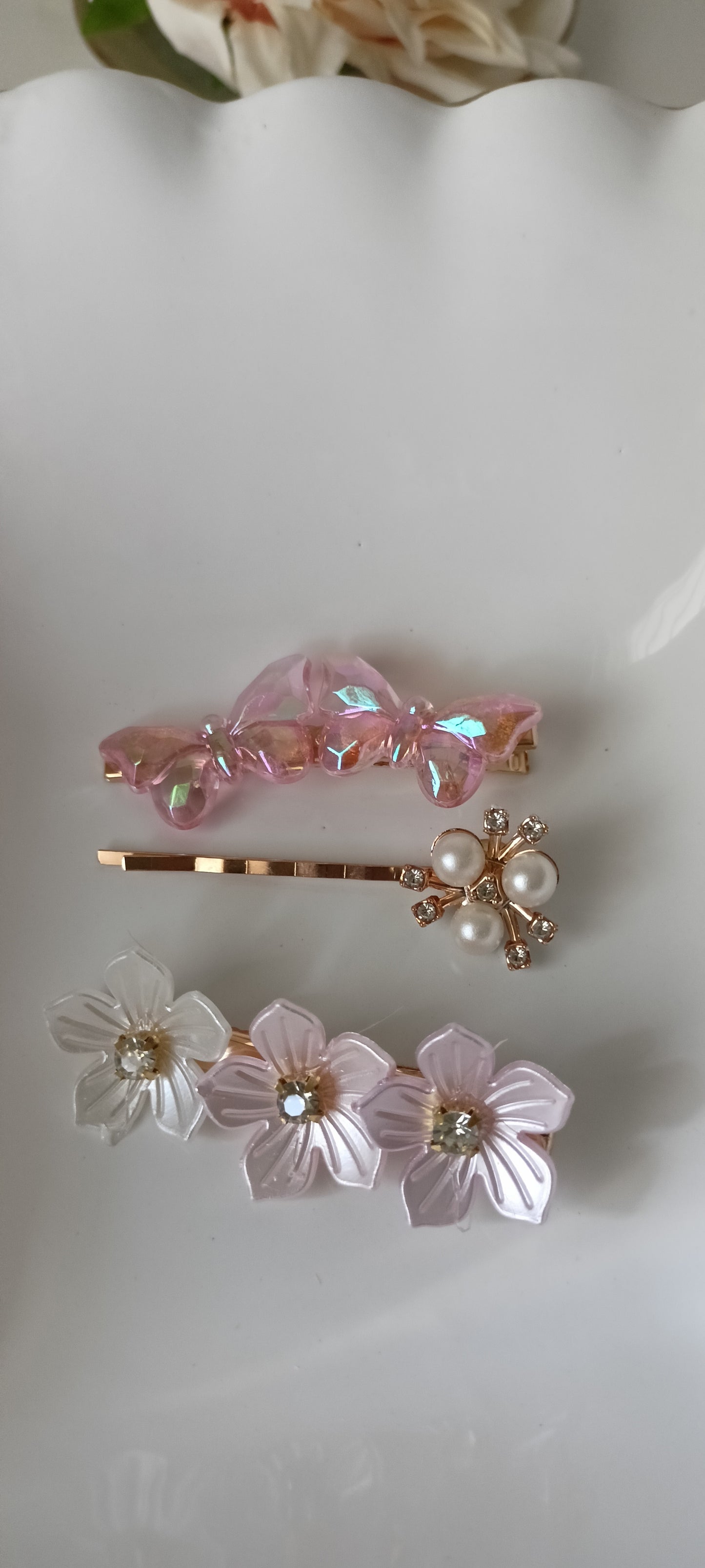 Crystal Butterfly & Blossom Pearl Hair Clip Set – Iridescent Pastel Elegance
