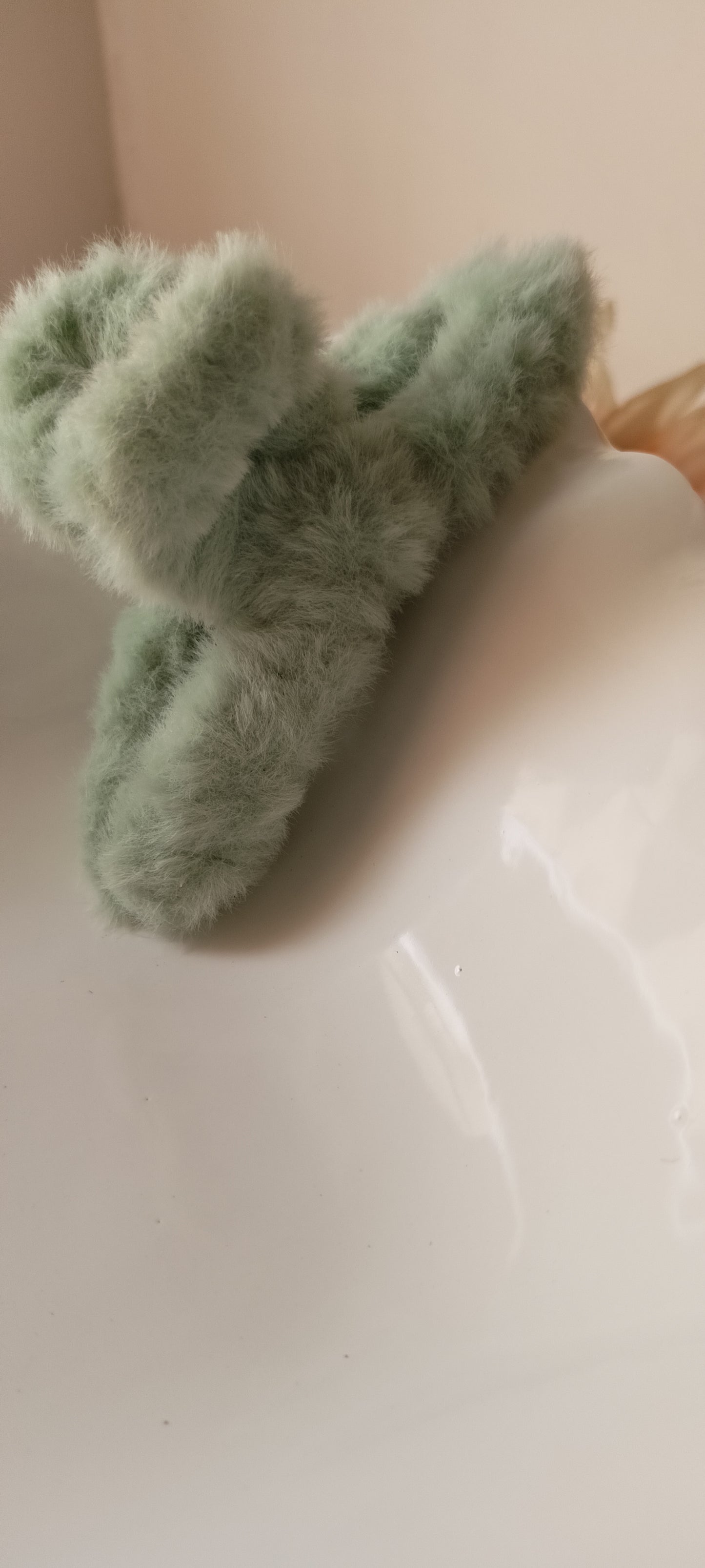 Fluffy Furry Claw Hair Clip - 11.5 cms