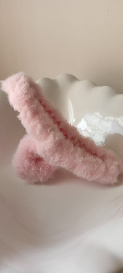Fluffy Furry Claw Hair Clip - 11.5 cms