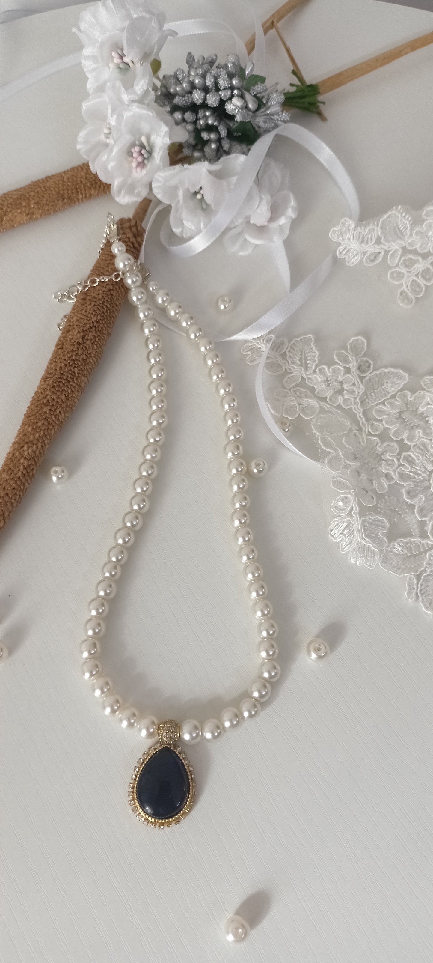 Elegant Pearl Necklace with Dark Blue Teardrop Pendant – Personally Handcrafted