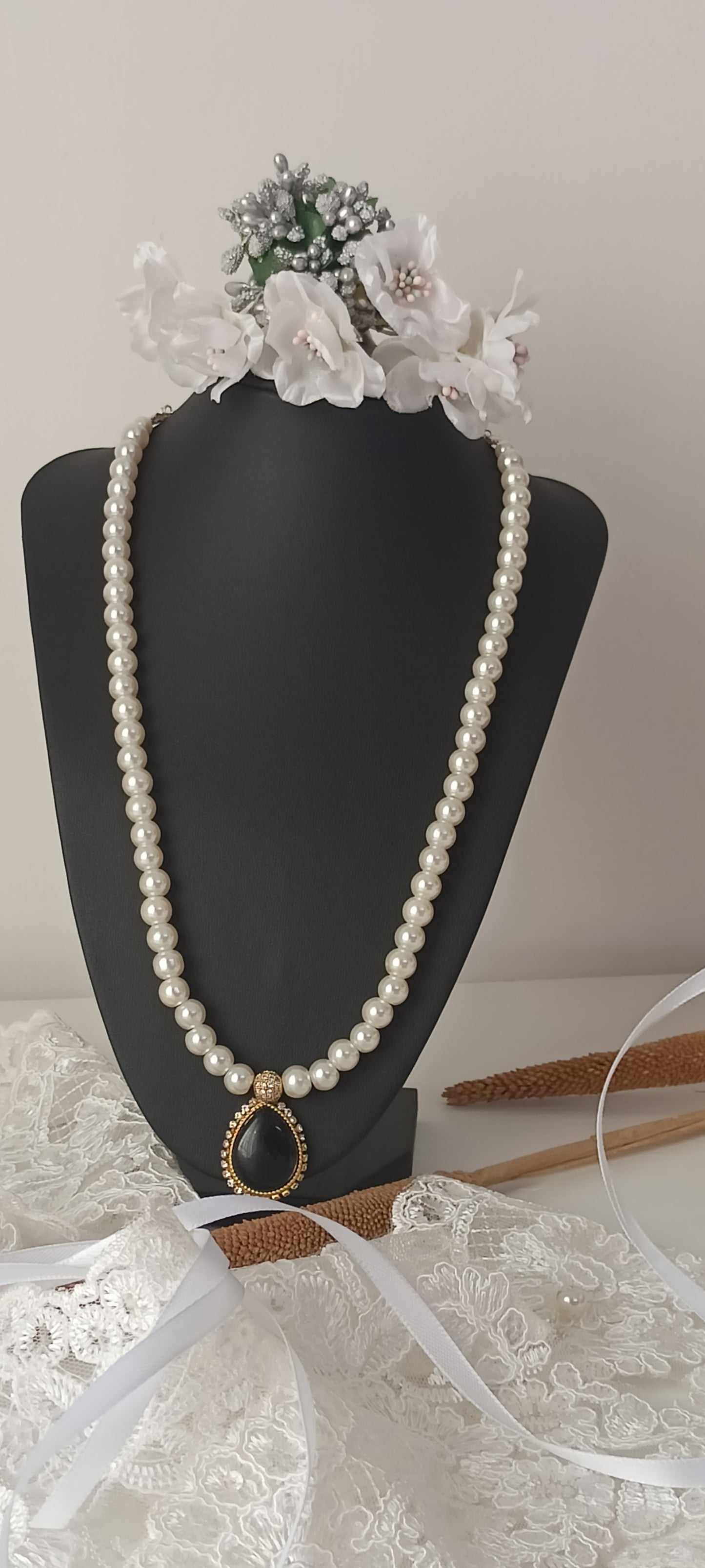 Elegant Pearl Necklace with Dark Blue Teardrop Pendant – Personally Handcrafted