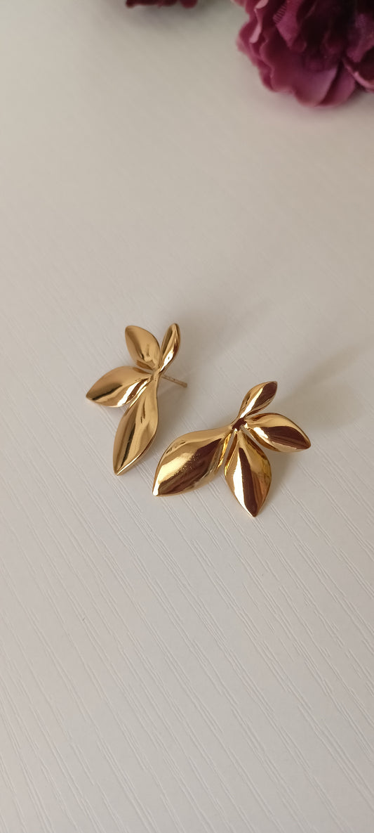 Elegant Leaf Design Gold-Tone Stud Earrings
