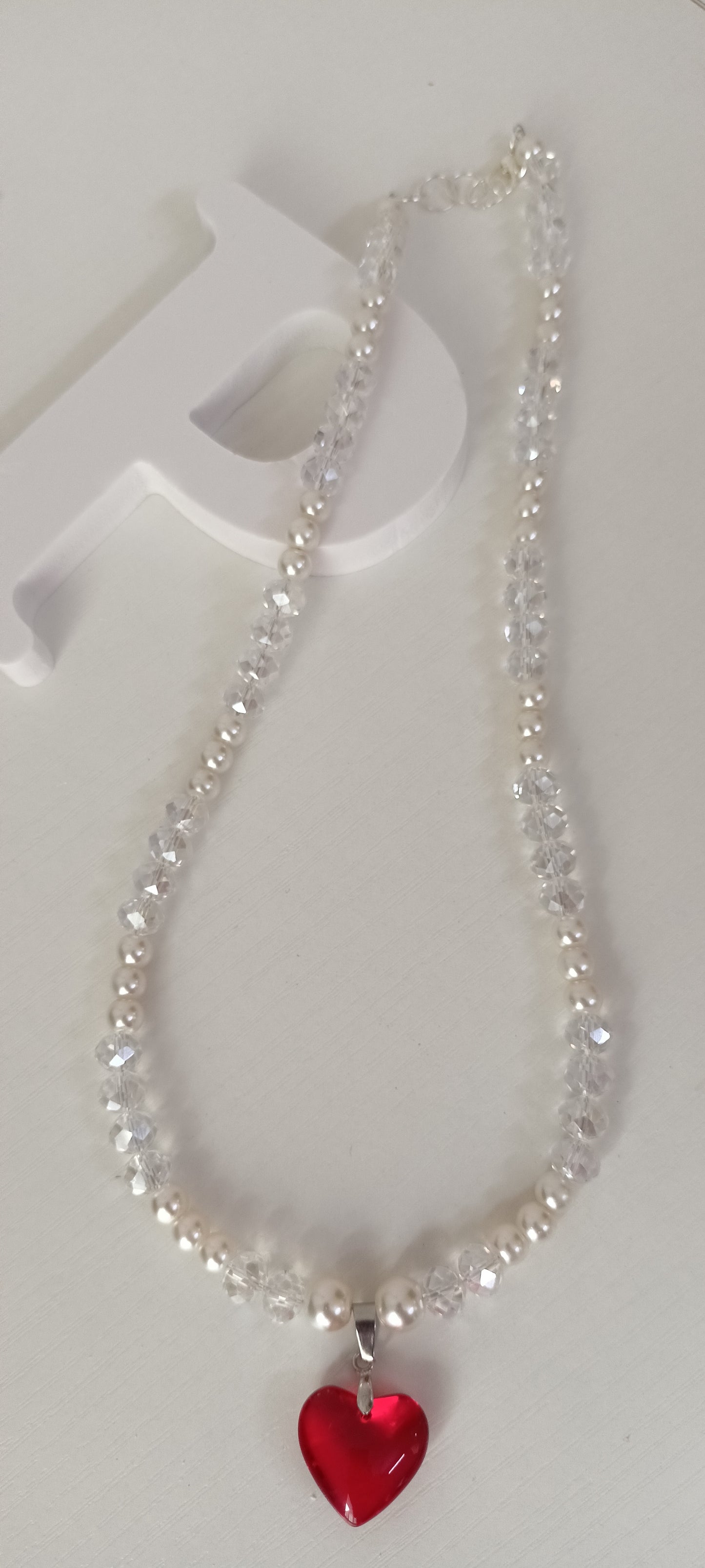 Elegant Pearl & Crystal Heart Necklace – Red Charm Pendant