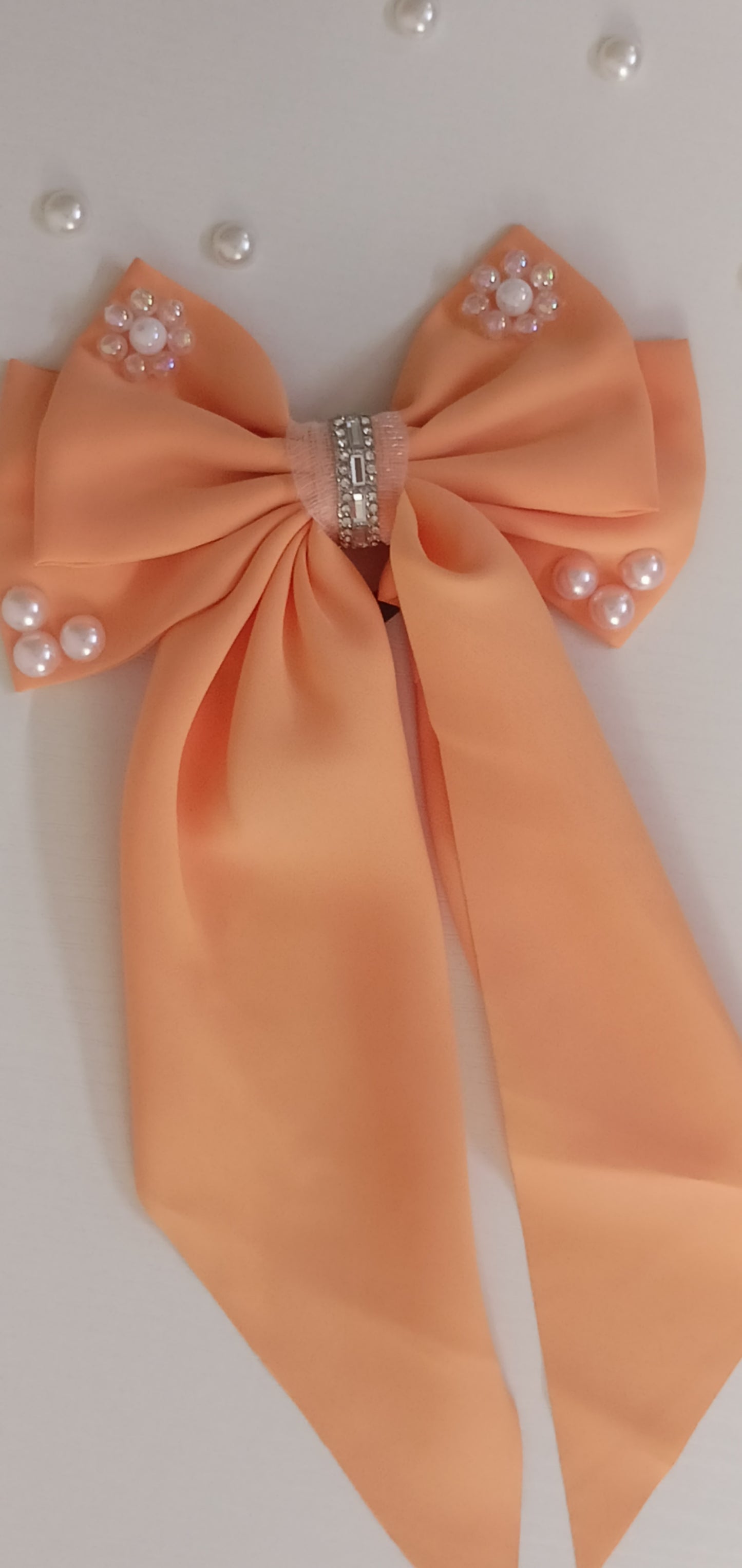 Elegant Pearl-Embellished Bow Hair Band